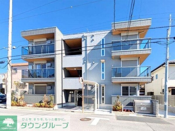 カサベルテ鹿骨の物件外観写真